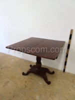 Folding table