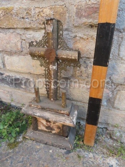 Cemetery cross