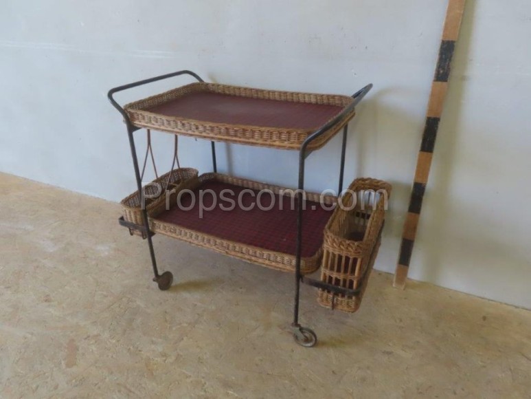 Movable serving table