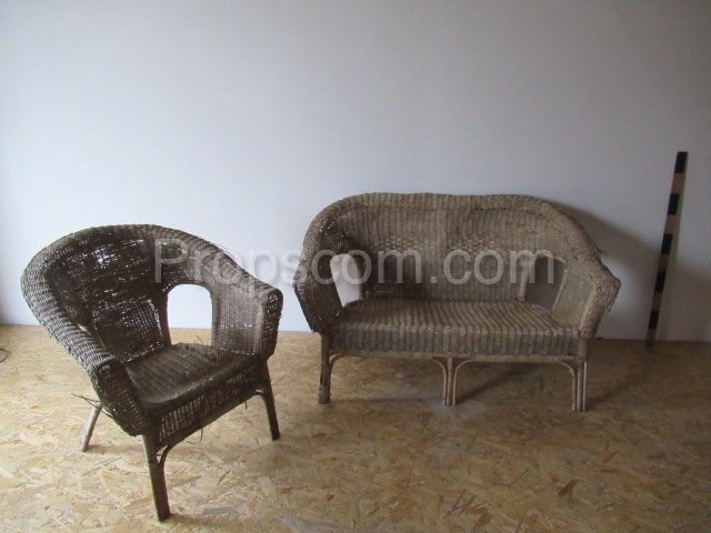 Two-seater with a wicker chair