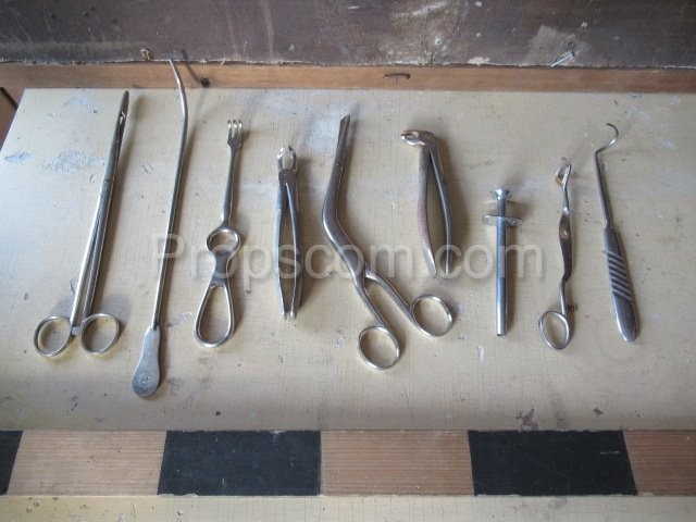 Surgical instruments