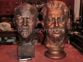 bronzové Busty Lenin a Stalin