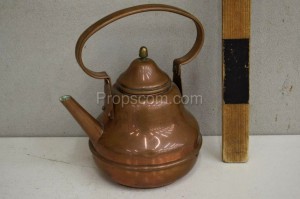 Teekanne aus Kupfer