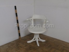 Židle bílá dřevěná lakovaná