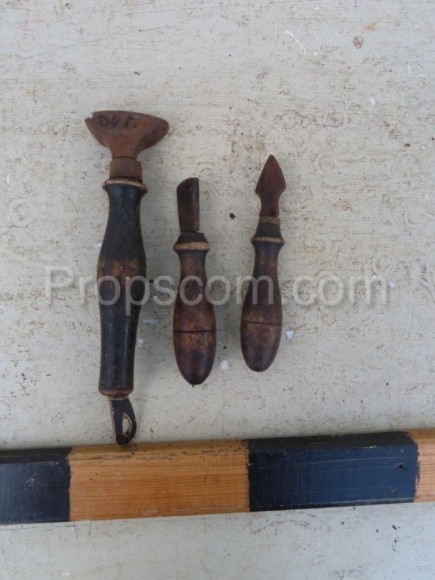 Shoemaking tools