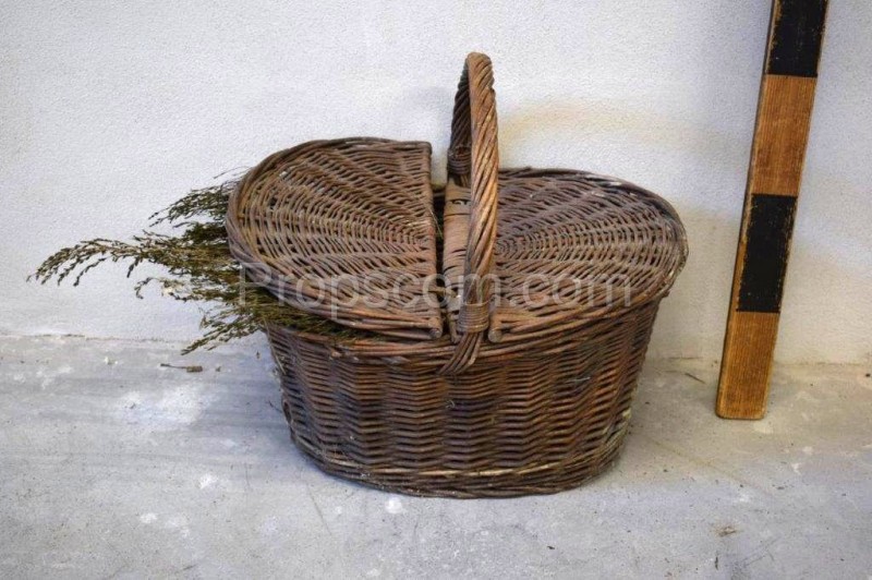 Wicker basket