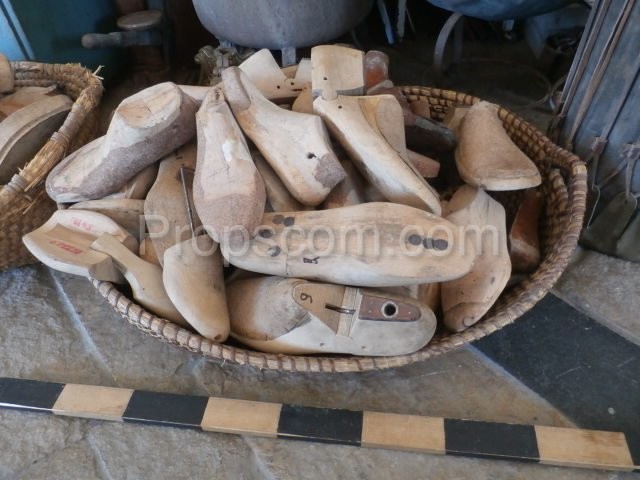 Shoemaker's wooden hooves