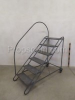 Metal mobile steps