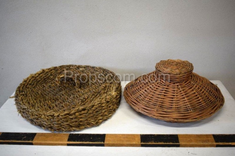 Wicker basket lids