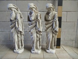 Statuetten von Nonnen