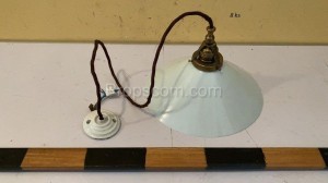 Závěsná stahovací lampa