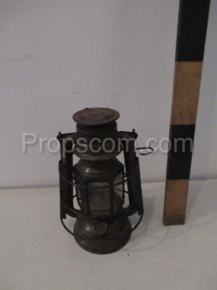 Oil lamp