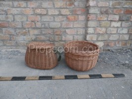 wicker basket with lid and basket
