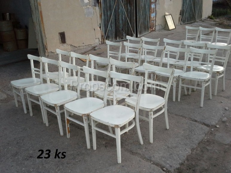 Židle dřevěné lakované bílé
