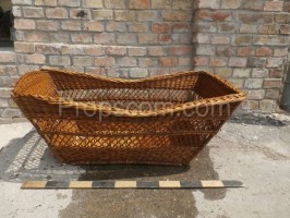 Curved wicker basket