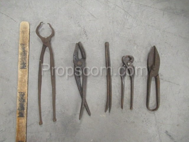 Blacksmith's pliers