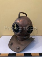 Diving helmet