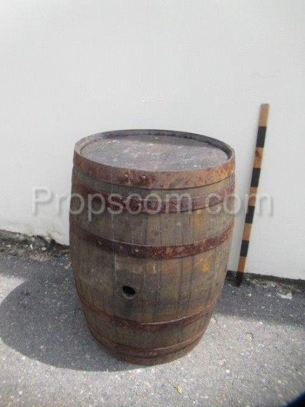 Barrel with forged hoops