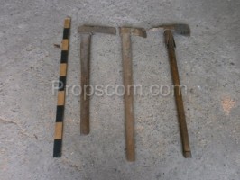 Carpenter's axes mix