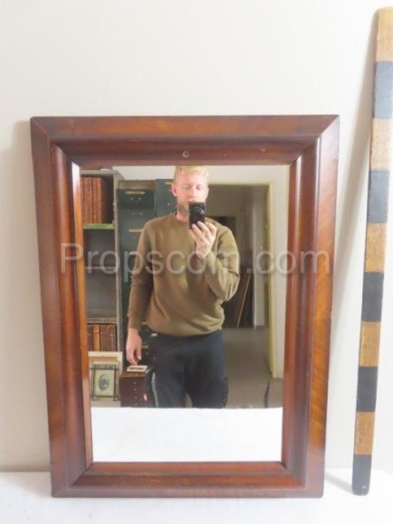 Wall mirror