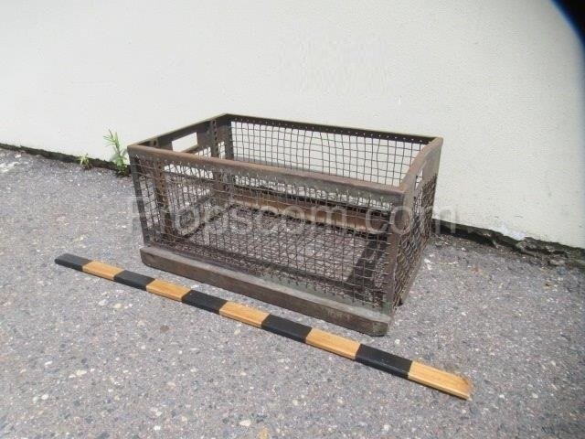 Metal crate