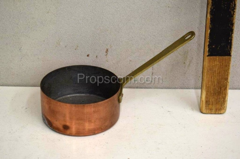 Copper saucepans set